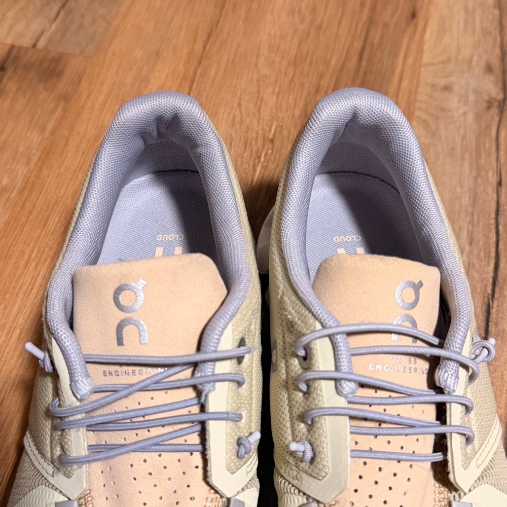 On Running Cloud 5 Womens Shoes Sand Hay 59.98154 Size 7
NEW! - Picture 4 of 8